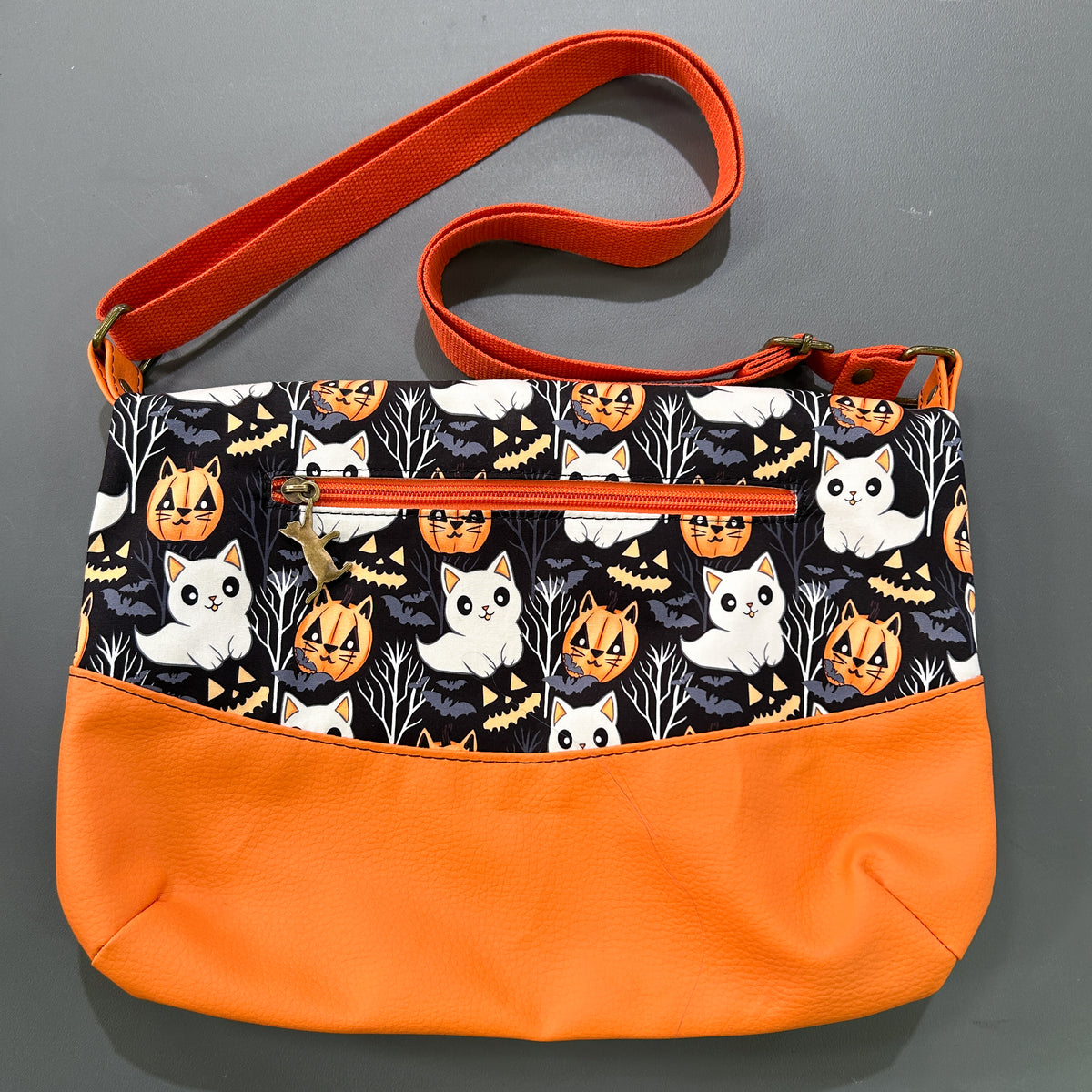 Ghost and Pumpkin Kitty foldover crossbody bag - image 3