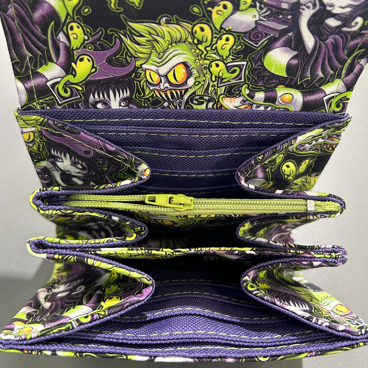 Beetlejuice Small Purse - image 2