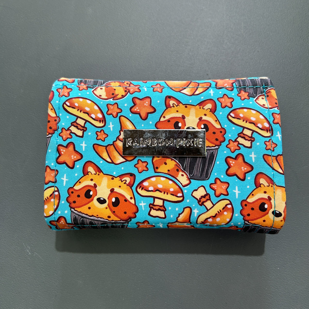 Raccoon Muffin Small Purse - image 3